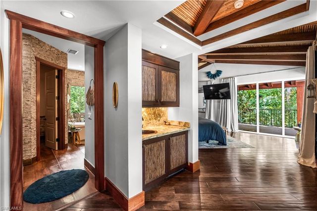 6370 Hunters RD, Naples, FL 34109