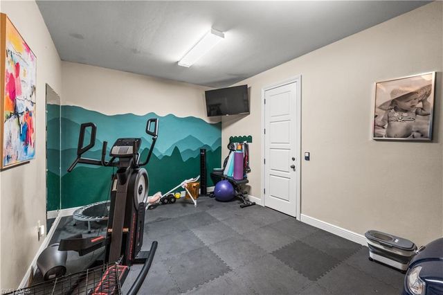 6370 Hunters RD, Naples, FL 34109