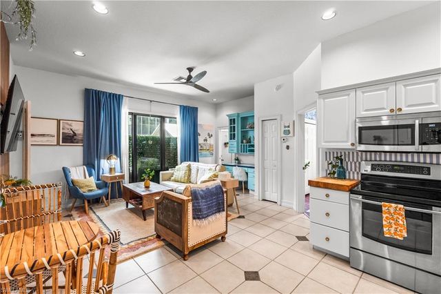 6370 Hunters RD, Naples, FL 34109