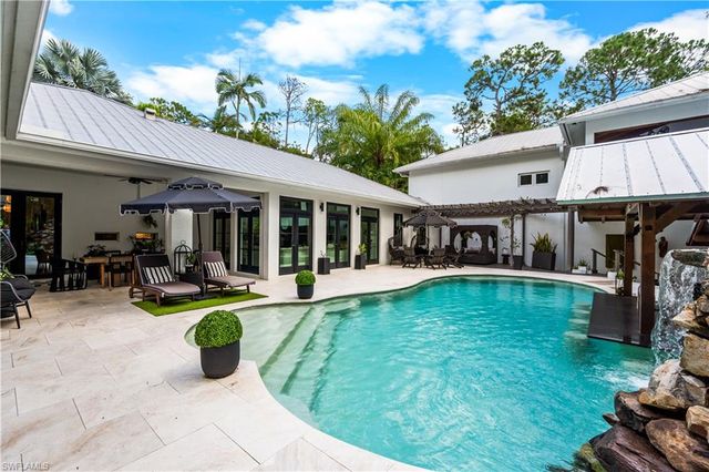 6370 Hunters RD, Naples, FL 34109