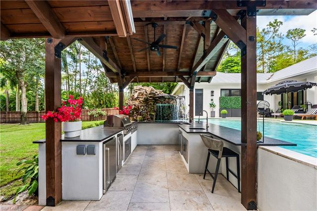 6370 Hunters RD, Naples, FL 34109