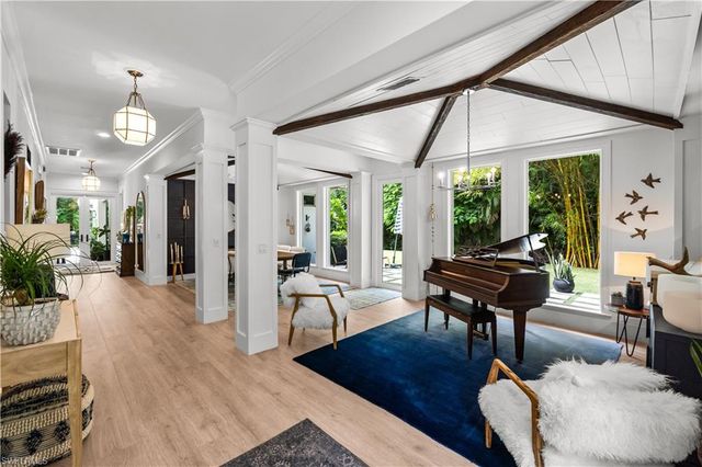 6370 Hunters RD, Naples, FL 34109