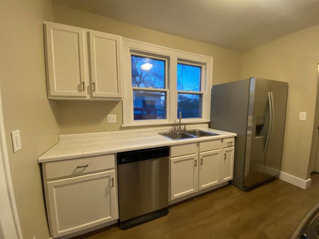 1634 1st Avenue S, Fargo, ND 58103