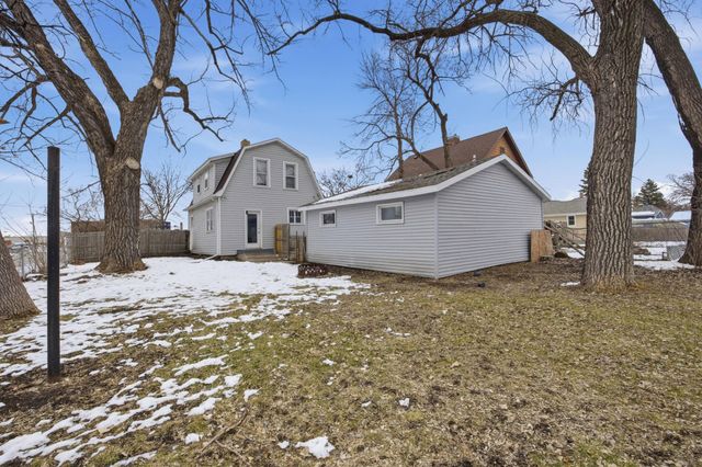 1634 1st Avenue S, Fargo, ND 58103