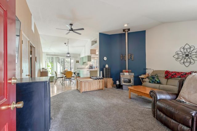 18900 Tuscarora Lane, Bend, OR 97702