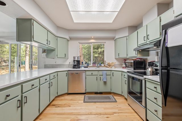 18900 Tuscarora Lane, Bend, OR 97702