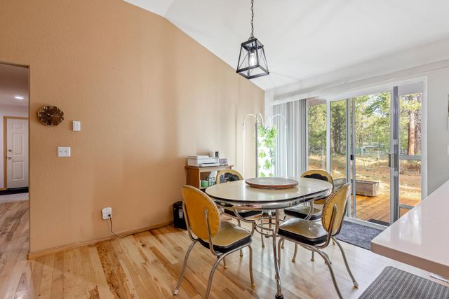 18900 Tuscarora Lane, Bend, OR 97702