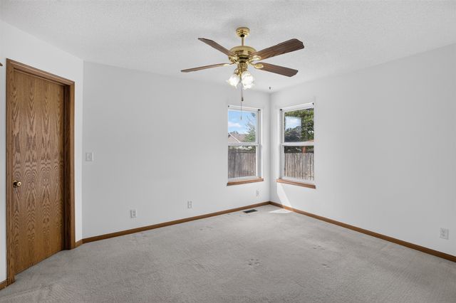 2813 W 43rd St S, Wichita, KS 67217