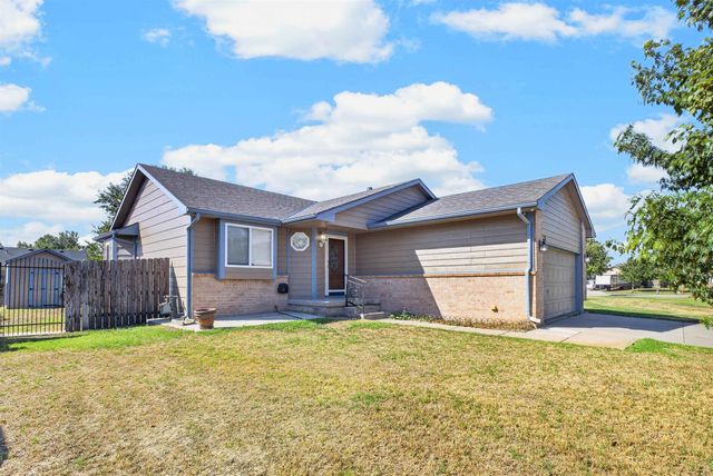2813 W 43rd St S, Wichita, KS 67217