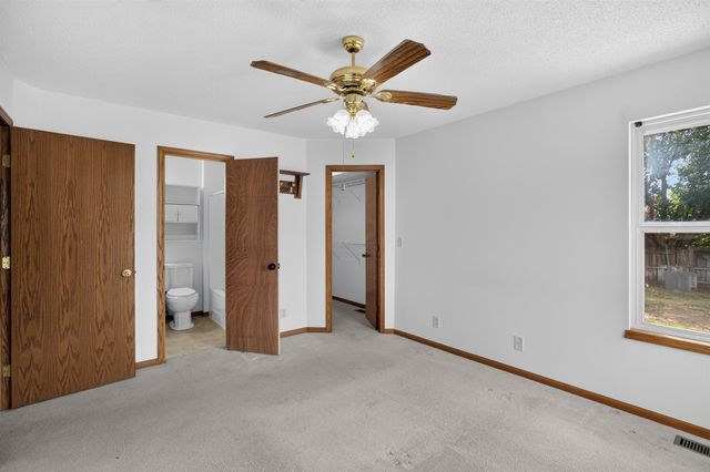 2813 W 43rd St S, Wichita, KS 67217