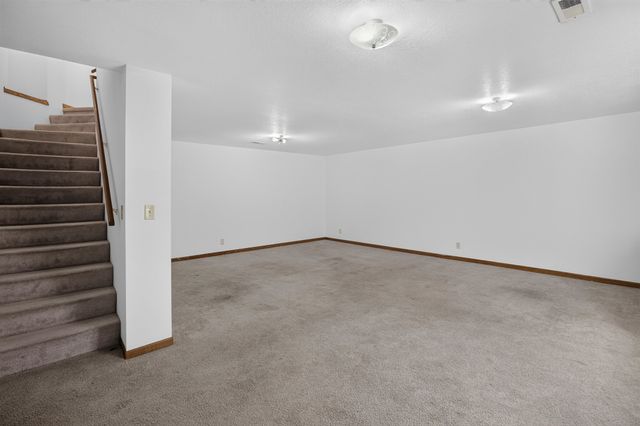 2813 W 43rd St S, Wichita, KS 67217