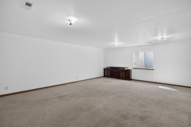 2813 W 43rd St S, Wichita, KS 67217