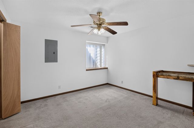 2813 W 43rd St S, Wichita, KS 67217