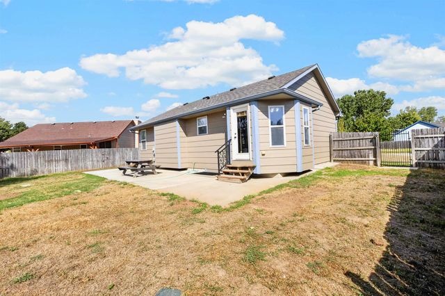 2813 W 43rd St S, Wichita, KS 67217