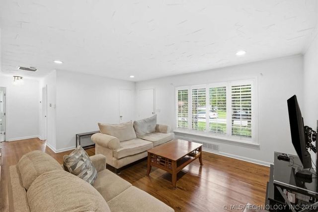 3737 E 37th Place, Tulsa, OK 74135