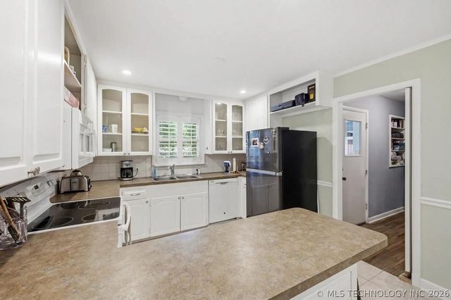 3737 E 37th Place, Tulsa, OK 74135