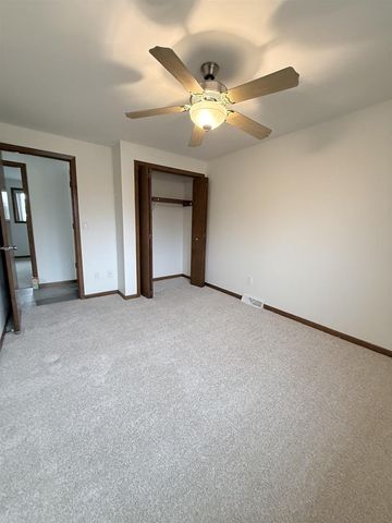 2519 FOND DU LAC ROAD, Oshkosh, WI 54902