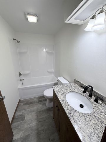 2519 FOND DU LAC ROAD, Oshkosh, WI 54902