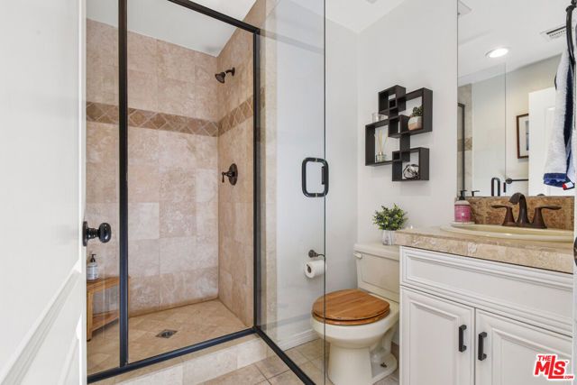 15525 Morrison Street, Sherman Oaks, CA 91403