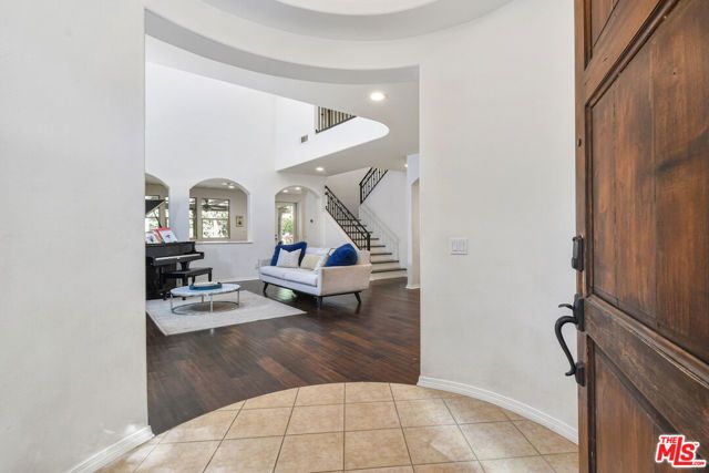 15525 Morrison Street, Sherman Oaks, CA 91403