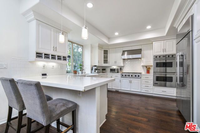 15525 Morrison Street, Sherman Oaks, CA 91403