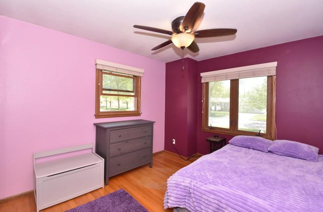 1526 Greenway TERRACE, Waukesha, WI 53186