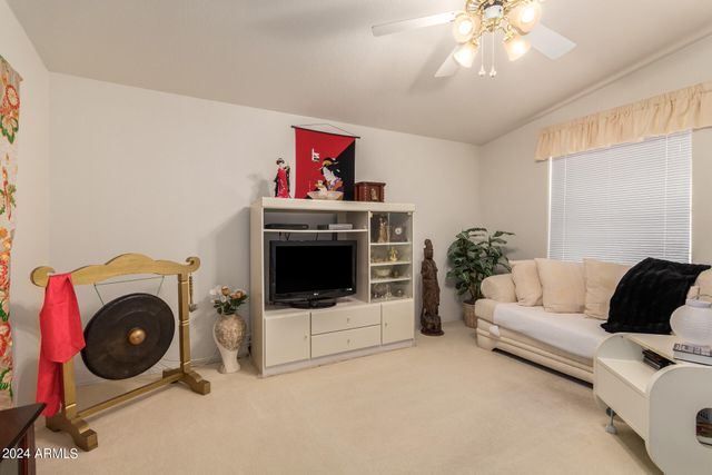 3301 S GOLDFIELD Road 3004, Apache Junction, AZ 85119