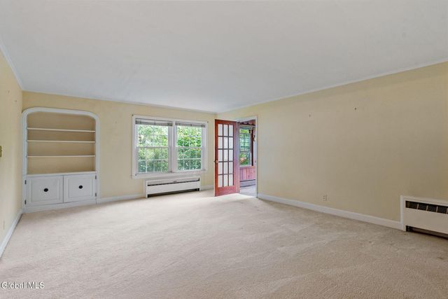 175 Colonial Avenue, Albany, NY 12208