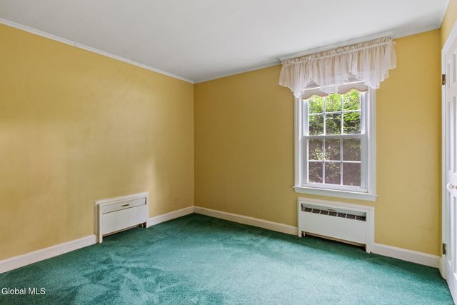 175 Colonial Avenue, Albany, NY 12208
