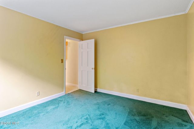 175 Colonial Avenue, Albany, NY 12208
