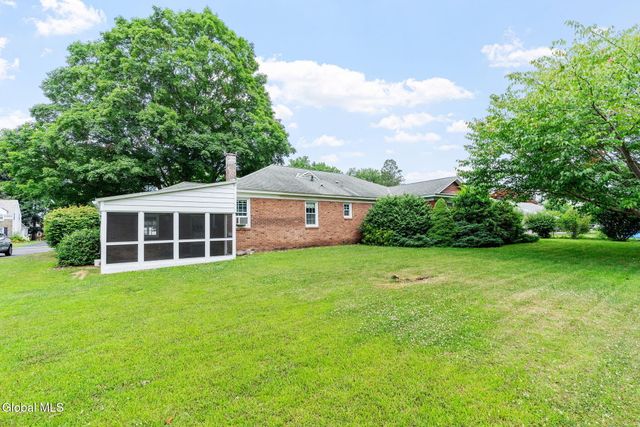 175 Colonial Avenue, Albany, NY 12208