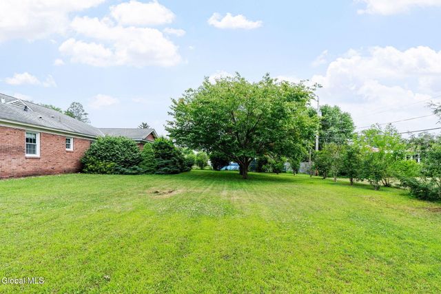 175 Colonial Avenue, Albany, NY 12208