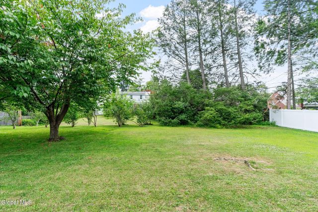 175 Colonial Avenue, Albany, NY 12208
