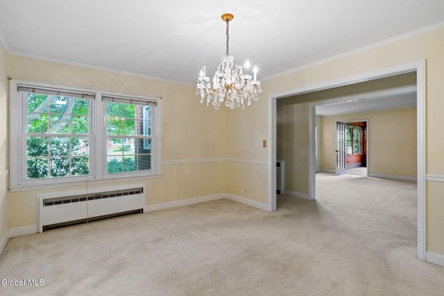 175 Colonial Avenue, Albany, NY 12208
