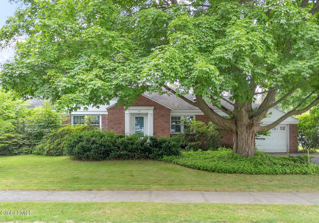 175 Colonial Avenue, Albany, NY 12208