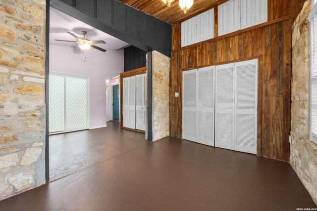 232 MEADOWBROOK DR, San Antonio, TX 78232