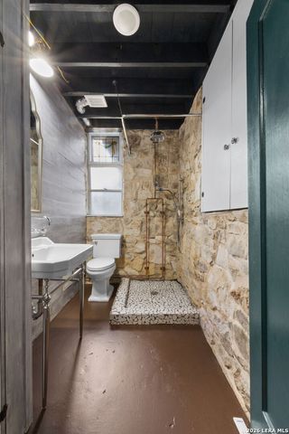 232 MEADOWBROOK DR, San Antonio, TX 78232