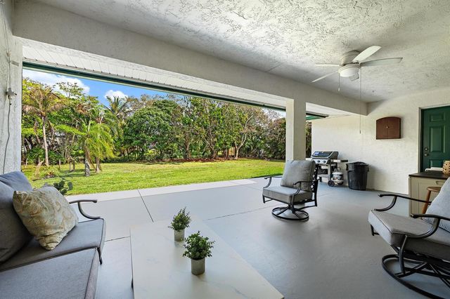 13721 86th Road N, West Palm Beach, FL 33412