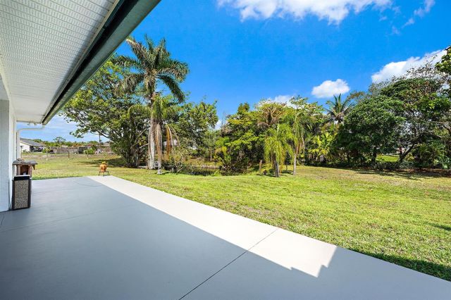 13721 86th Road N, West Palm Beach, FL 33412