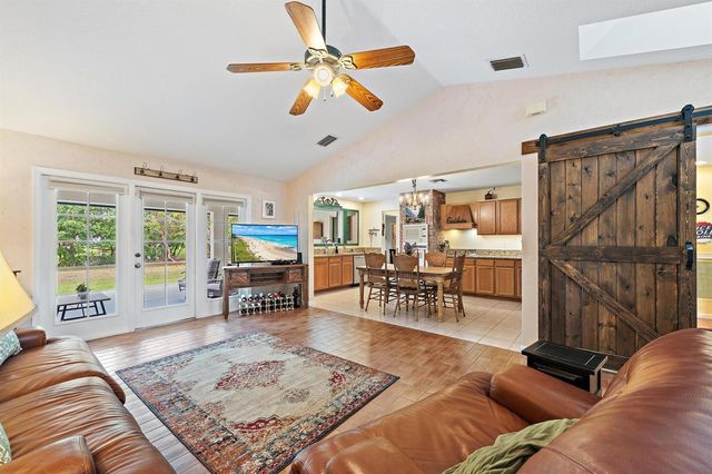 13721 86th Road N, West Palm Beach, FL 33412