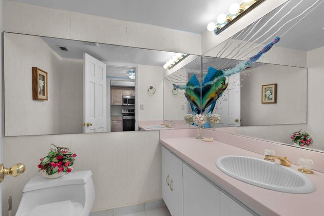 2000 Coco Plum Dr Apt 1102, Marathon, FL 33050