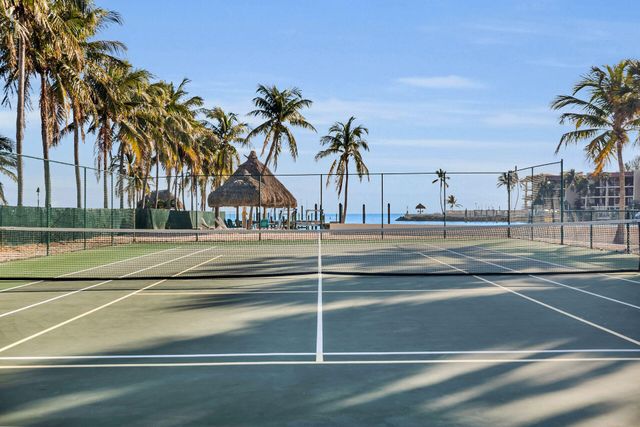 2000 Coco Plum Dr Apt 1102, Marathon, FL 33050