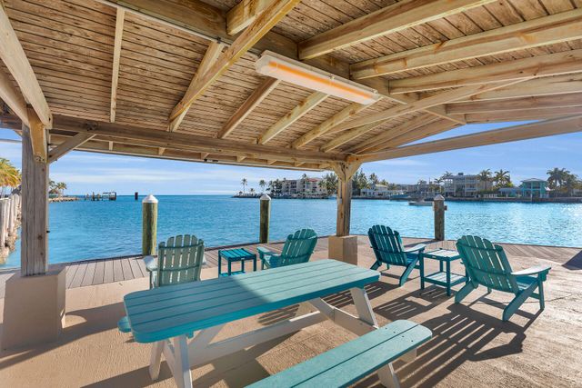 2000 Coco Plum Dr Apt 1102, Marathon, FL 33050