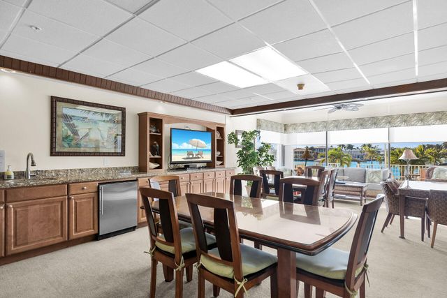 2000 Coco Plum Dr Apt 1102, Marathon, FL 33050