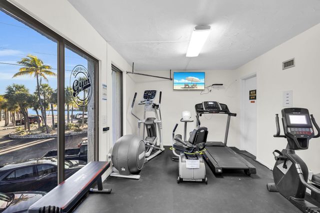 2000 Coco Plum Dr Apt 1102, Marathon, FL 33050