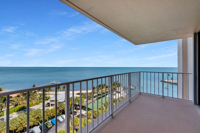2000 Coco Plum Dr Apt 1102, Marathon, FL 33050