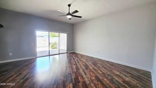 10546 W PALMERAS Drive, Sun City, AZ 85373