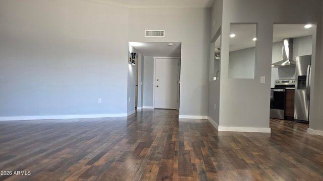 10546 W PALMERAS Drive, Sun City, AZ 85373