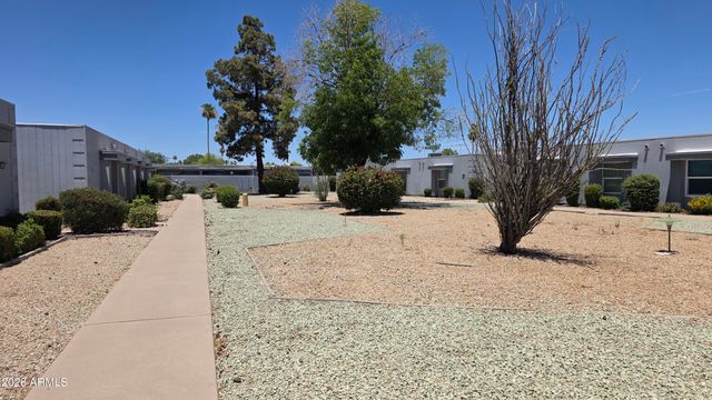 10546 W PALMERAS Drive, Sun City, AZ 85373