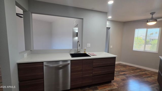 10546 W PALMERAS Drive, Sun City, AZ 85373